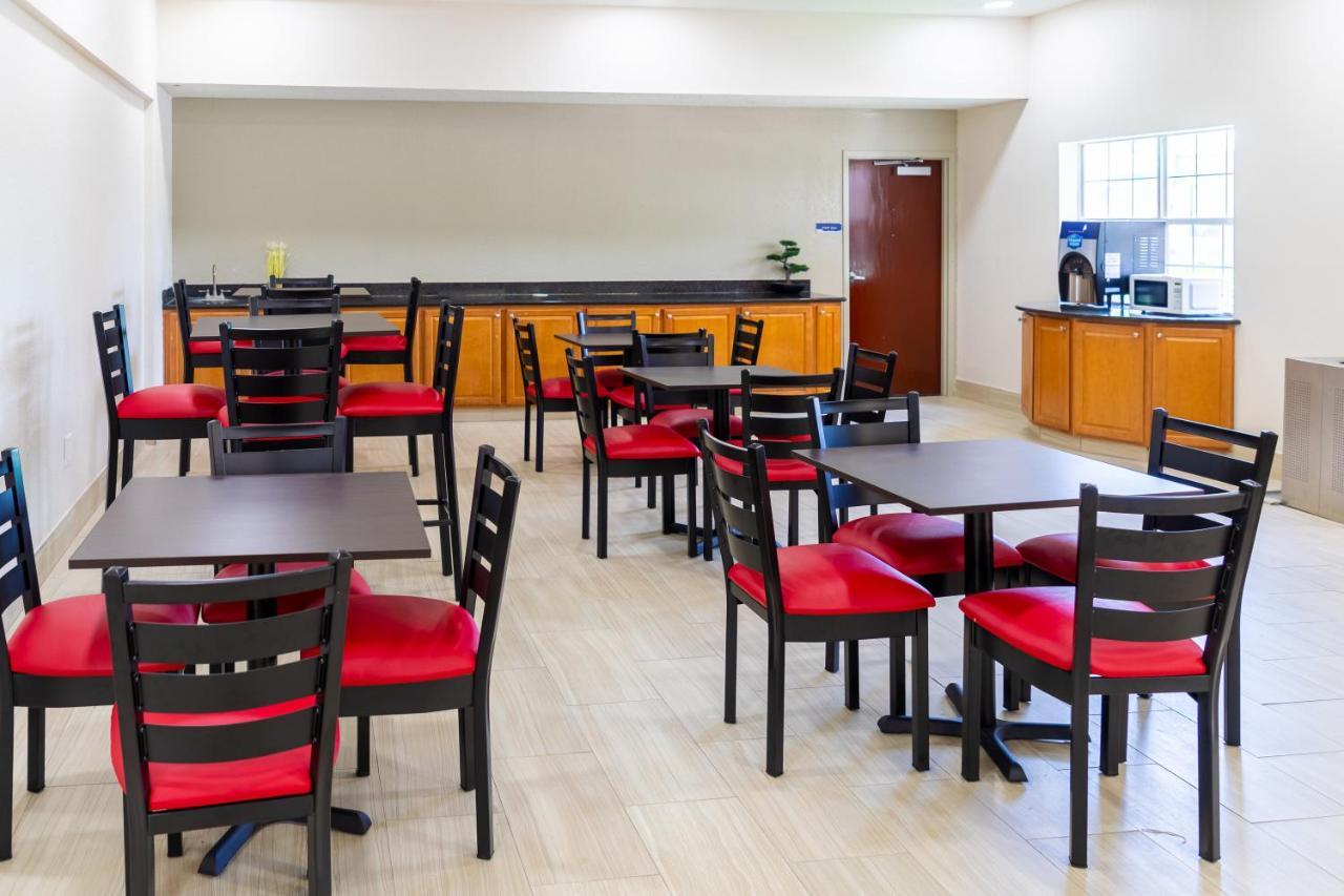 Red Roof Inn Plus+ & Suites Savannah - I-95 Georgetown Eksteriør billede